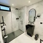 Sumptuous - Ac- 6br- 12p- Apartment