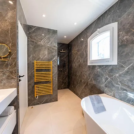 Sumptuous - Ac- 6br- 12p- Cannes