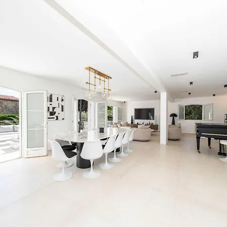Sumptuous - Ac- 6br- 12p- Apartment