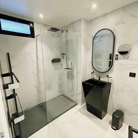 Sumptuous - Ac- 6br- 12p- Apartment