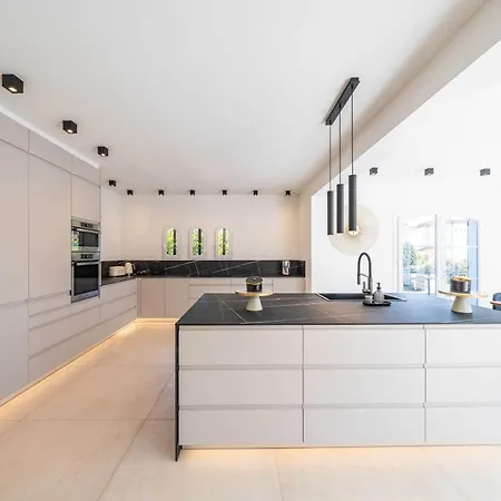 Sumptuous - Ac- 6br- 12p- Apartment *