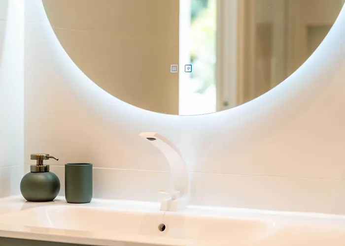 Sumptuous - Ac- 6br- 12p- شقة كان